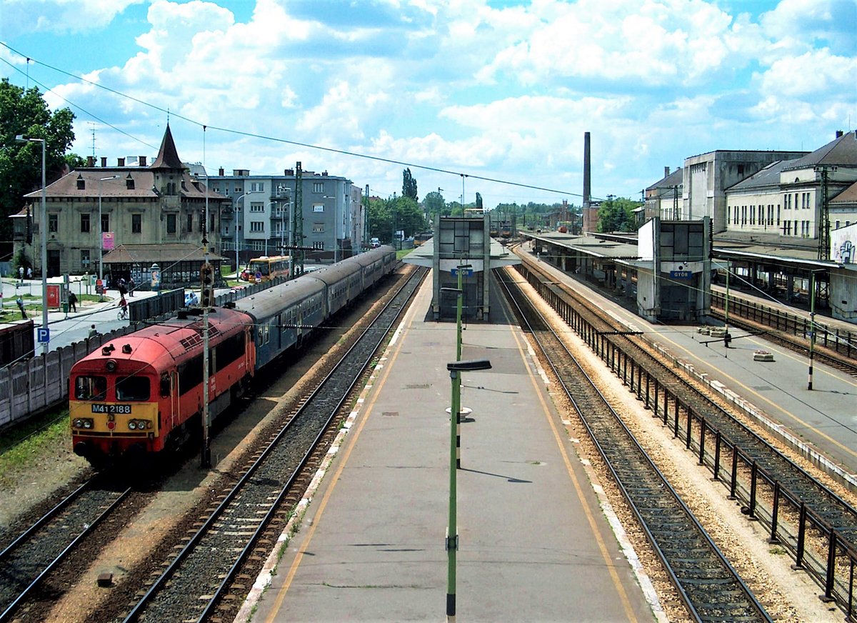 Gyr, Bahnhof. Aufnahme Juni 2006