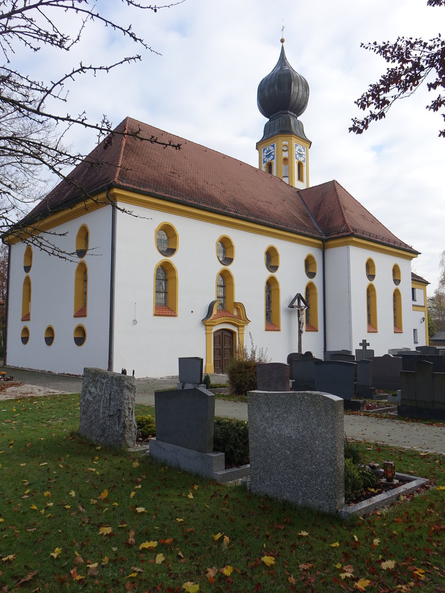 Haidlfing, Pfarrkirche St. Laurentius, Chor von 1600, Kirchturm erbaut von 1698 bis 1700, Langschiff erbaut von 1922 bis 1924 (13.11.2016)