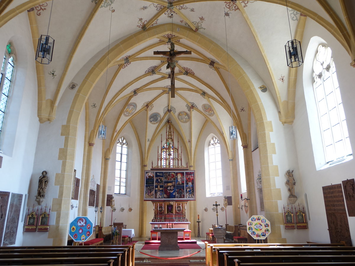 Haiming, sptgotischer Innenraum der Pfarrkirche St. Stephan (09.04.2017)