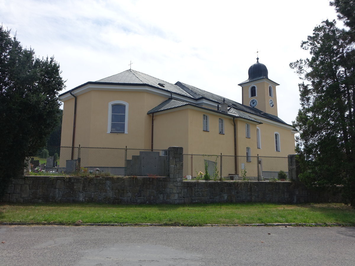 Halenkov / Hallenkau, Pfarrkirche der Kreuzerhhung, erbaut von 1786 bis 1788 (02.08.2020)