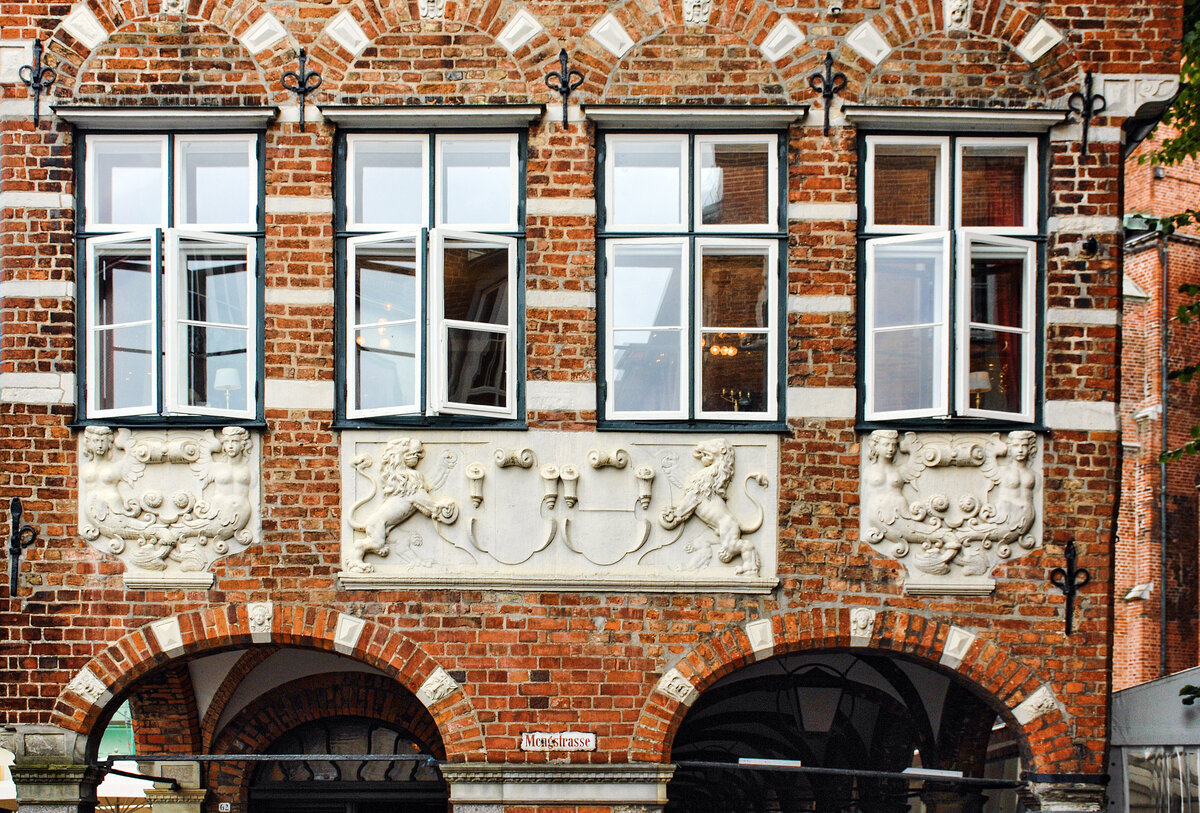 Hansestadt Lbeck - Fassade an der Mengstrae. Aufnahme: 21. August 2021.