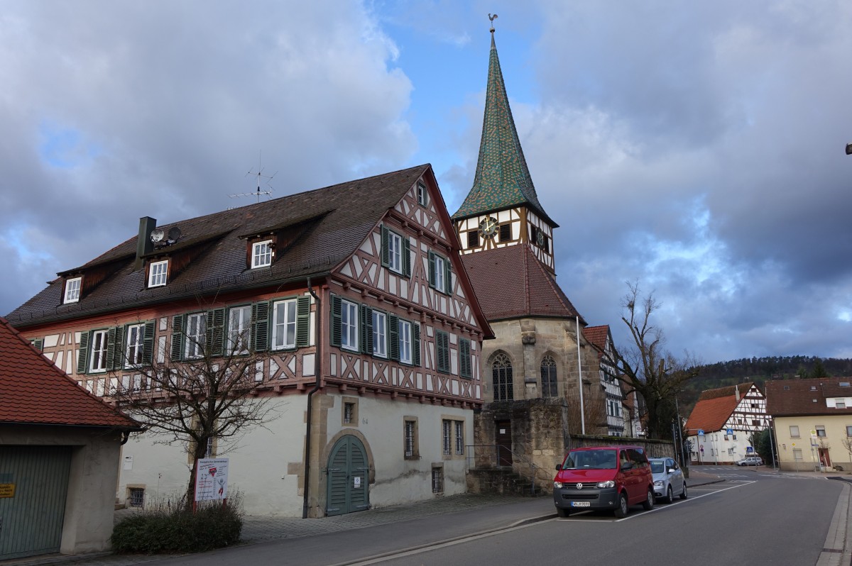 Haubersbronn, Ev. Pfarrhaus und St. Wendelin Kirche, erbaut 1485 (25.12.2014)