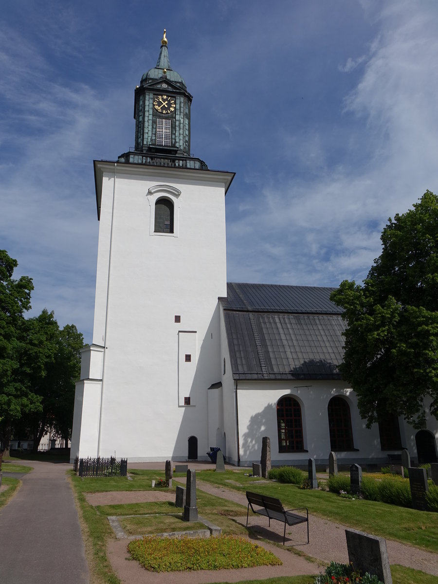 Hedemora, Ev. Kirche, erbaut im 13. Jahrhundert, Kirchturm von 1523 (16.06.2016)