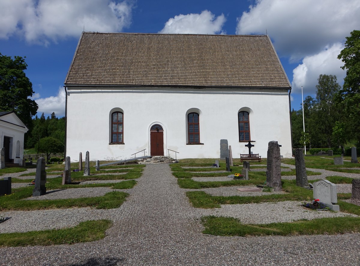 Herrskog, Skogskyrkan, mittelalterliche Kirche, erbaut im 13. Jahrhundert (19.06.2017)