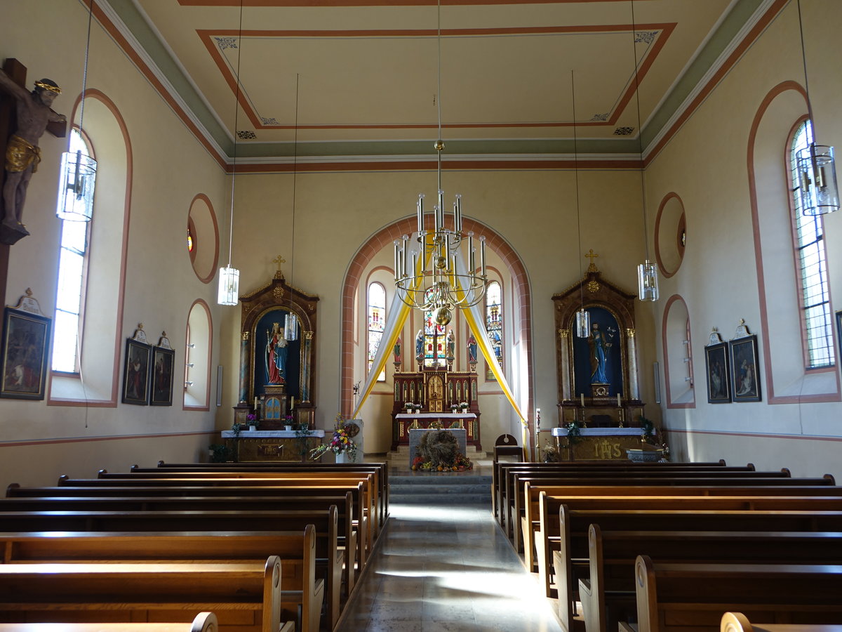 Hesselbach, Innenraum der kath. Pfarrkirche St. Philippus und St. Jakobus (15.10.2018)