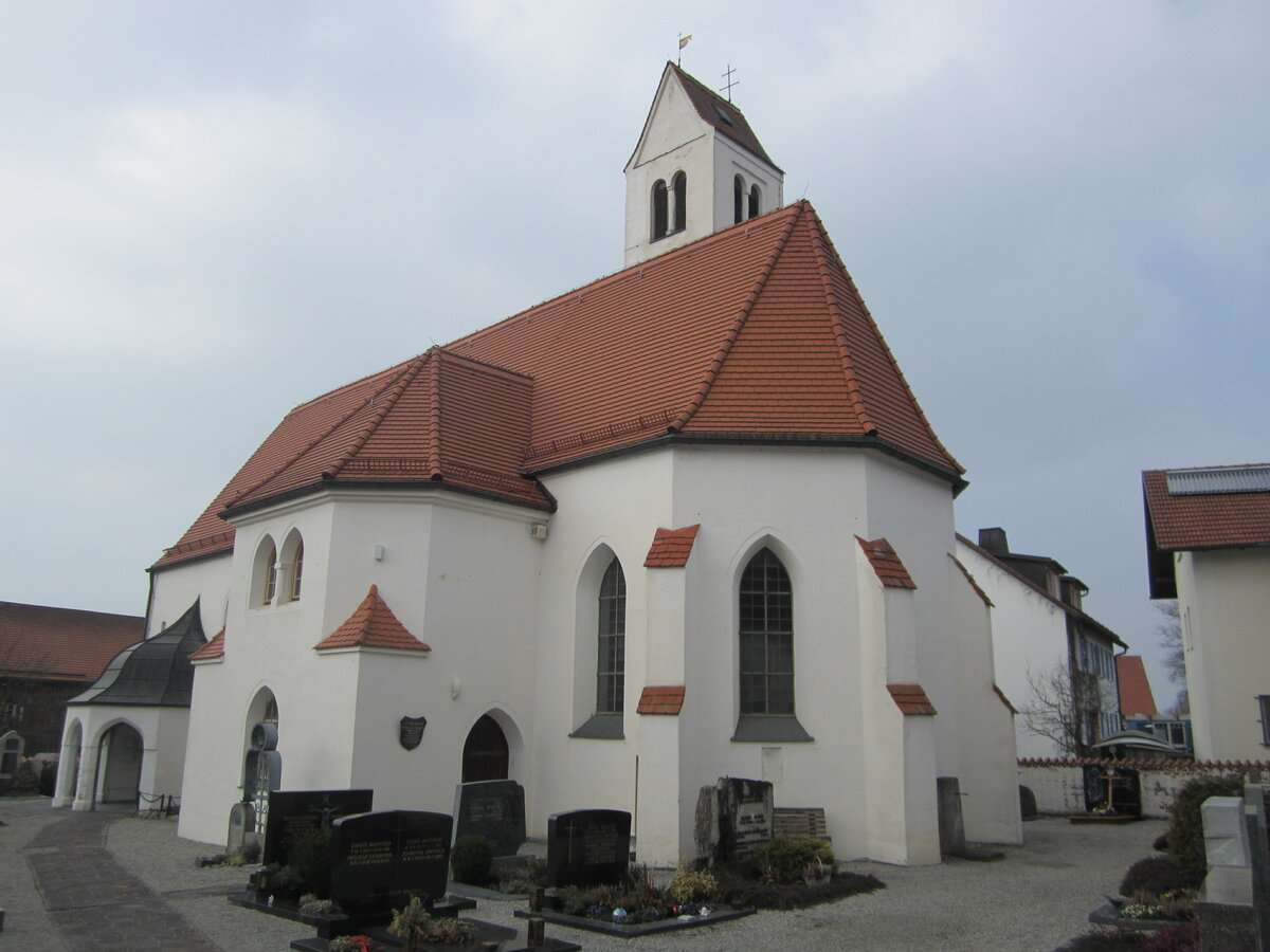 Hirschzell, Pfarrkirche St. Thomas, sptromanischer Saalbau, erbaut im 15. Jahrhundert, Satteldachturm neu erbaut 1727 (06.03.2014)