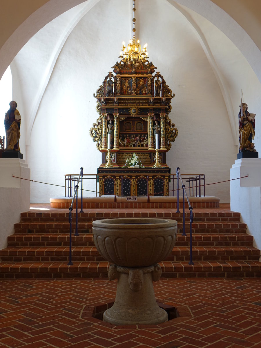 Hjrring, Altar von 1602 in der St. Catharina Kirche (08.06.2018)