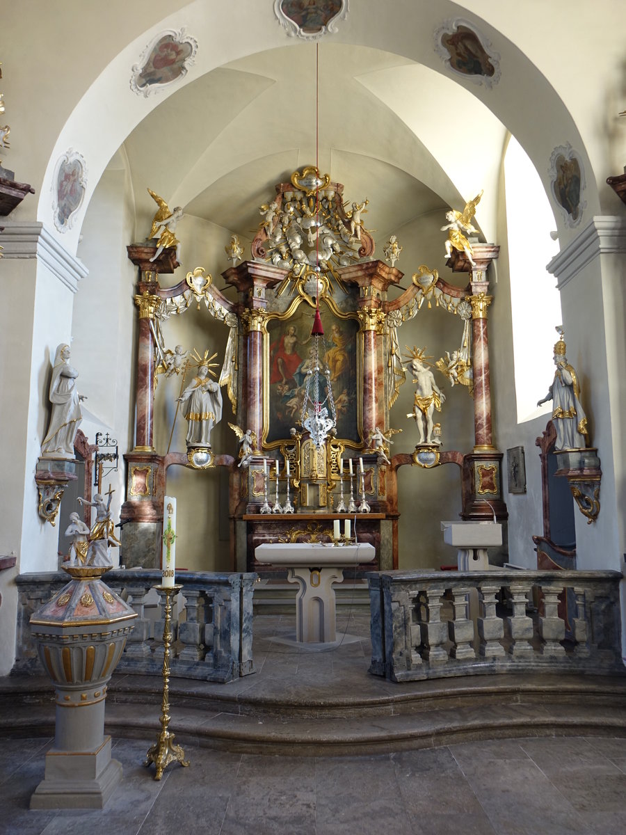 Hochaltar in der kath. Maria Himmelfahrt Kirche von Gdheim (15.10.2018)