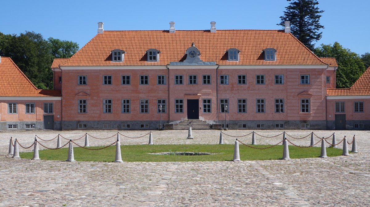 Hojbjerg, Moesgard Herrensitz, klassizistisch erbaut von 1776 bis 1778 fr C. F. Gldencrone (24.07.2019)