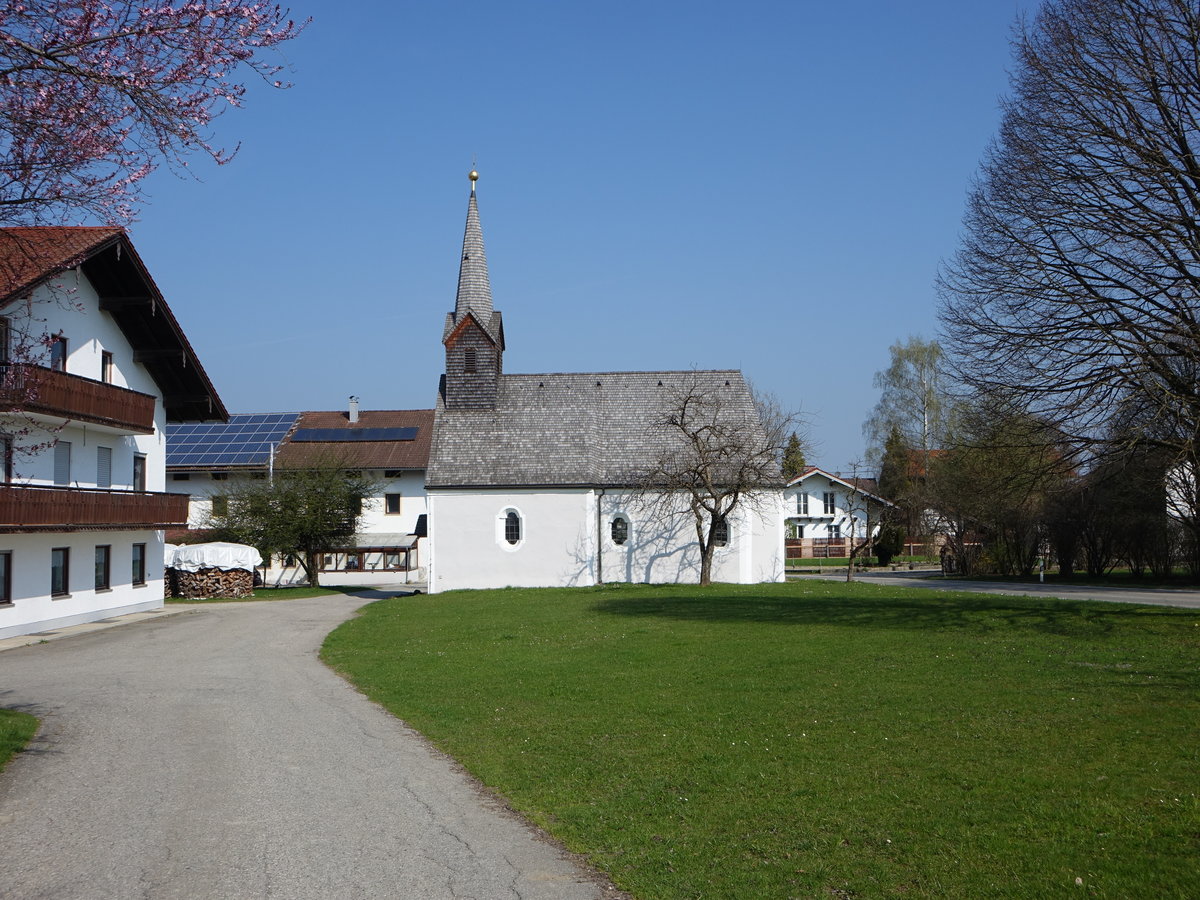 Holzhausen bei Griesttt, Filialkirche Maria Schnee.	Kleiner barocker Saalbau mit westlichem Dachreiter, zweite Hlfte 17. Jahrhundert (02.04.2017)