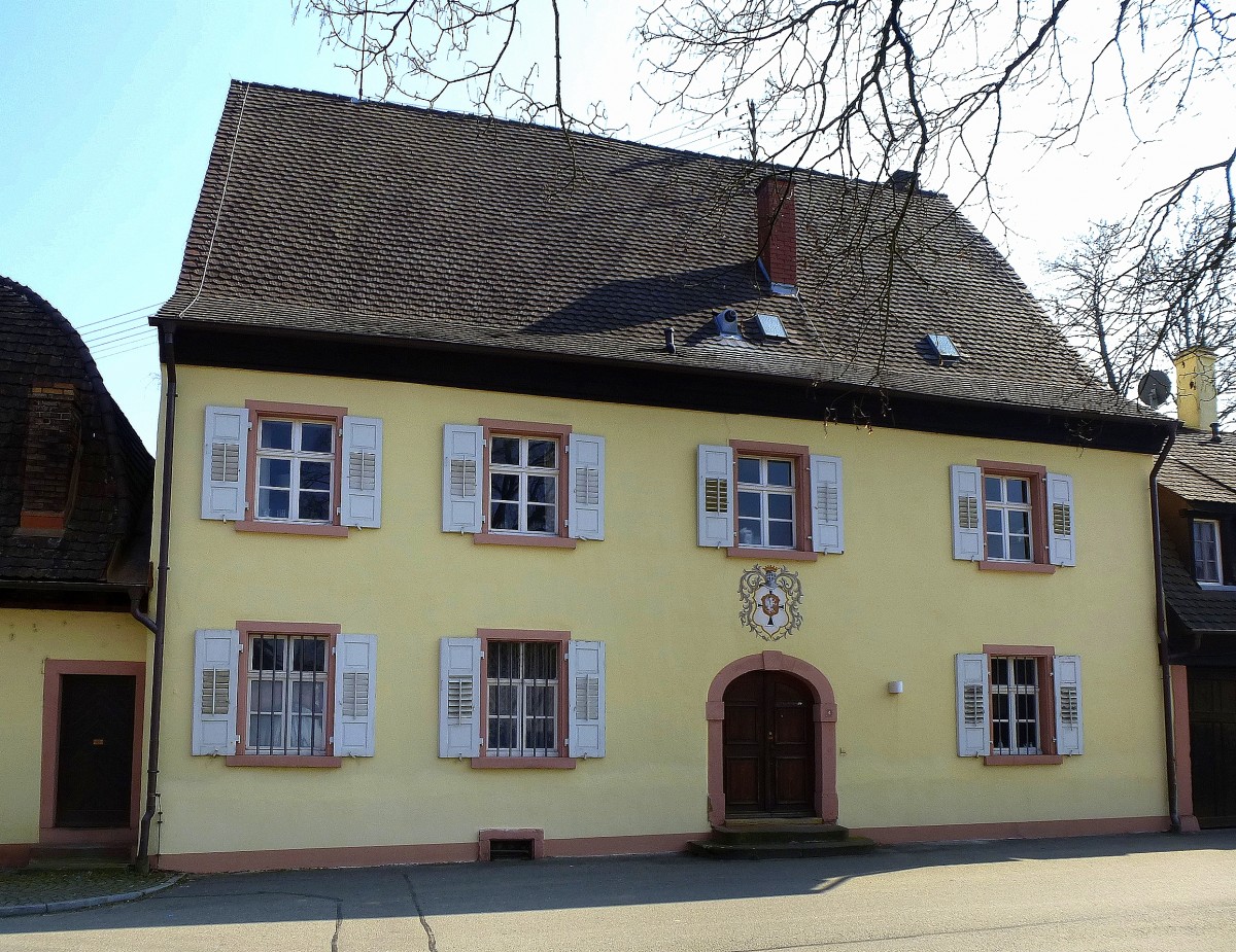Hugstetten, Ortsteil von March, ehemaliges Herrschaftshaus, auch das Alte Schlo genannt, Mrz 2014