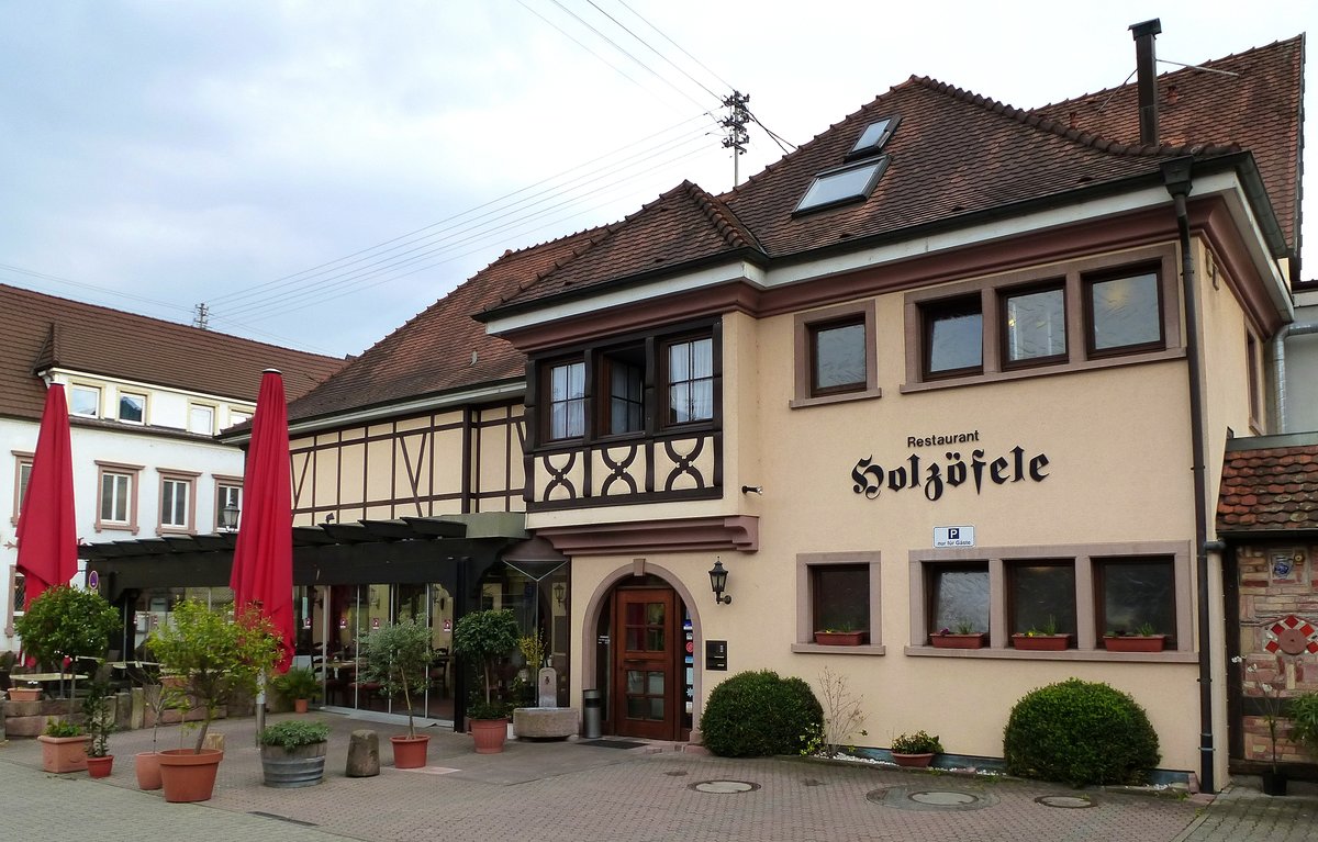 Ihringen, das Restaurant  Holzfele , April 2017