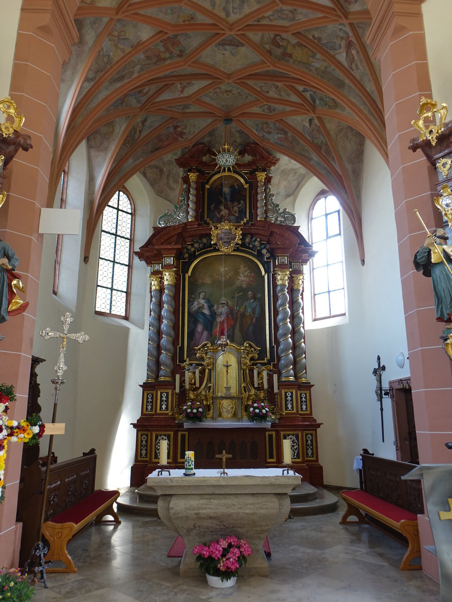 Impfingen, mittelalterliche und barocke Fresken im gotischen Netzgewlbe in der Pfarrkirche St. Nikolaus (15.04.2018)