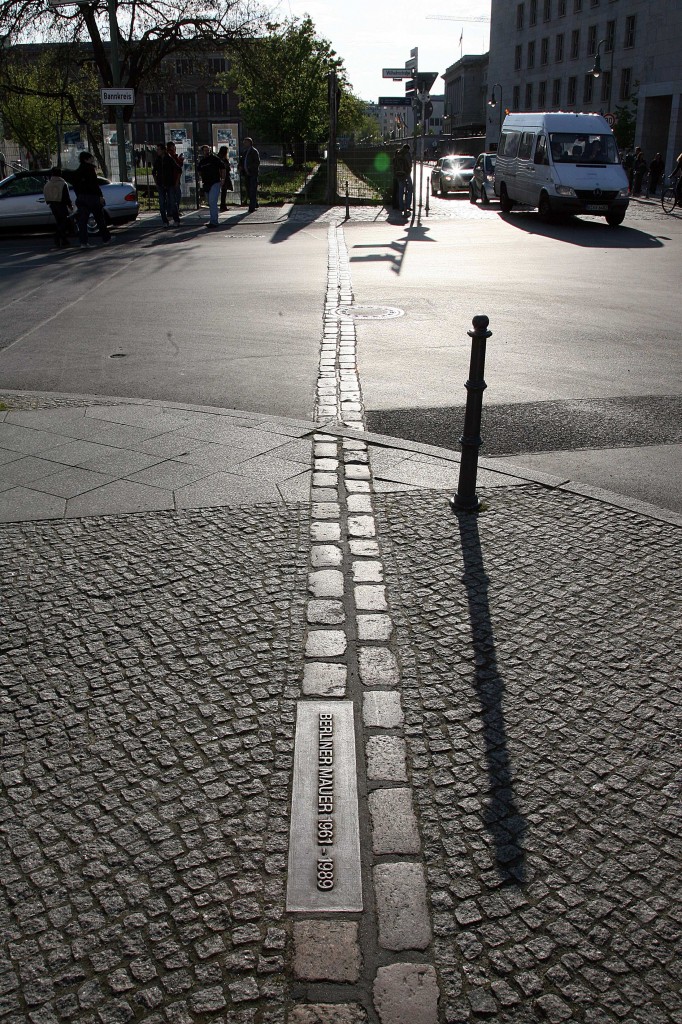 Innerstdtischer Verlauf der Berliner Mauer an der Gedenksttte Topographie des Terrors. Aufnahme: 2. Mai 2008.