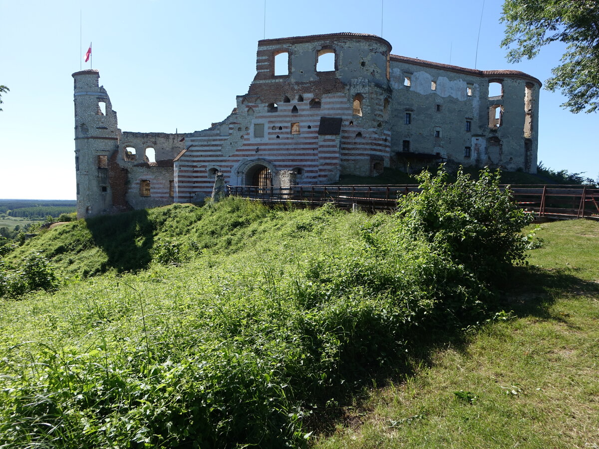Janowiec, Ruine des im 16. Jahrhundert erbauten Schlosses der Familie Firlej (14.06.2021)
