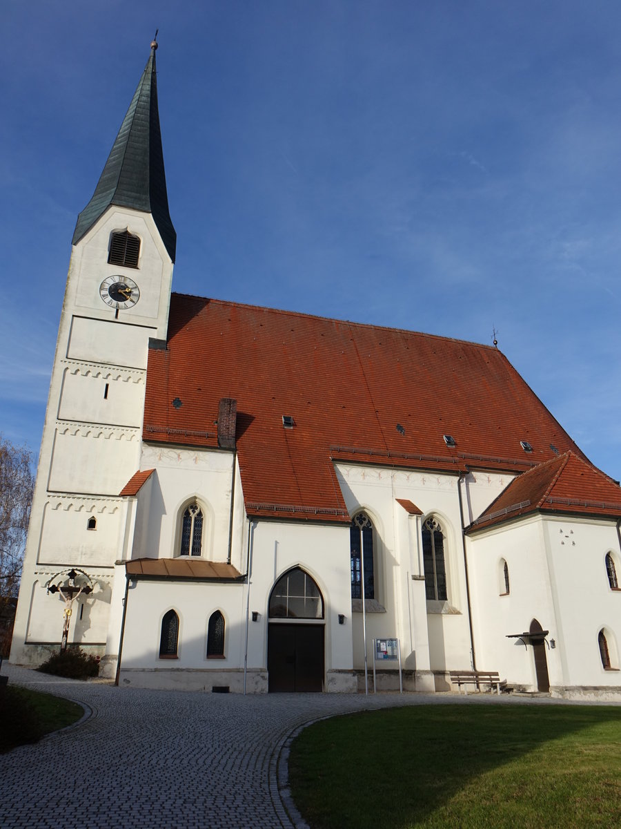 Johanniskirchen, Pfarrkirche St. Johann Baptist, sptgotische Saalkirche mit sechsgeschossigem Westturm, um 1530 (20.11.2016)