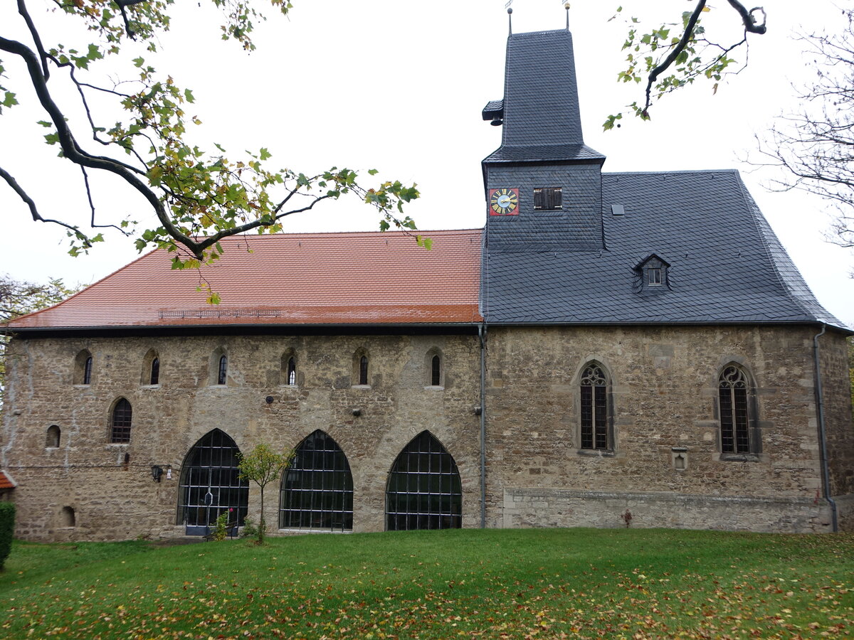 Kapellendorf, evangelische St. Maria und Bartholomus Kirche, erbaut ab 800 (21.10.2022)