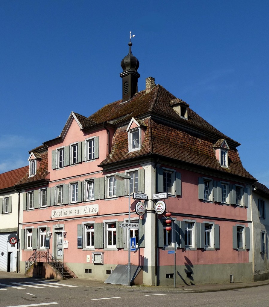 Kappel, Gasthaus  Linde , das heutige Aussehen geht zurck auf Umbauten aus dem Jahre 1783, Aug.2014