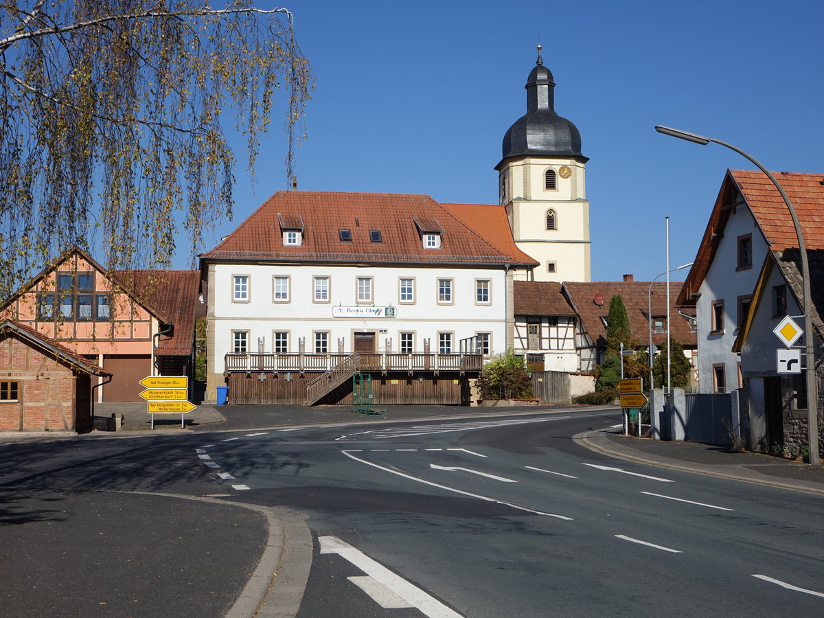 Kleinbardorf, Gasthof zum Lamm und Pfarrkirche St. gidius (15.10.2018)