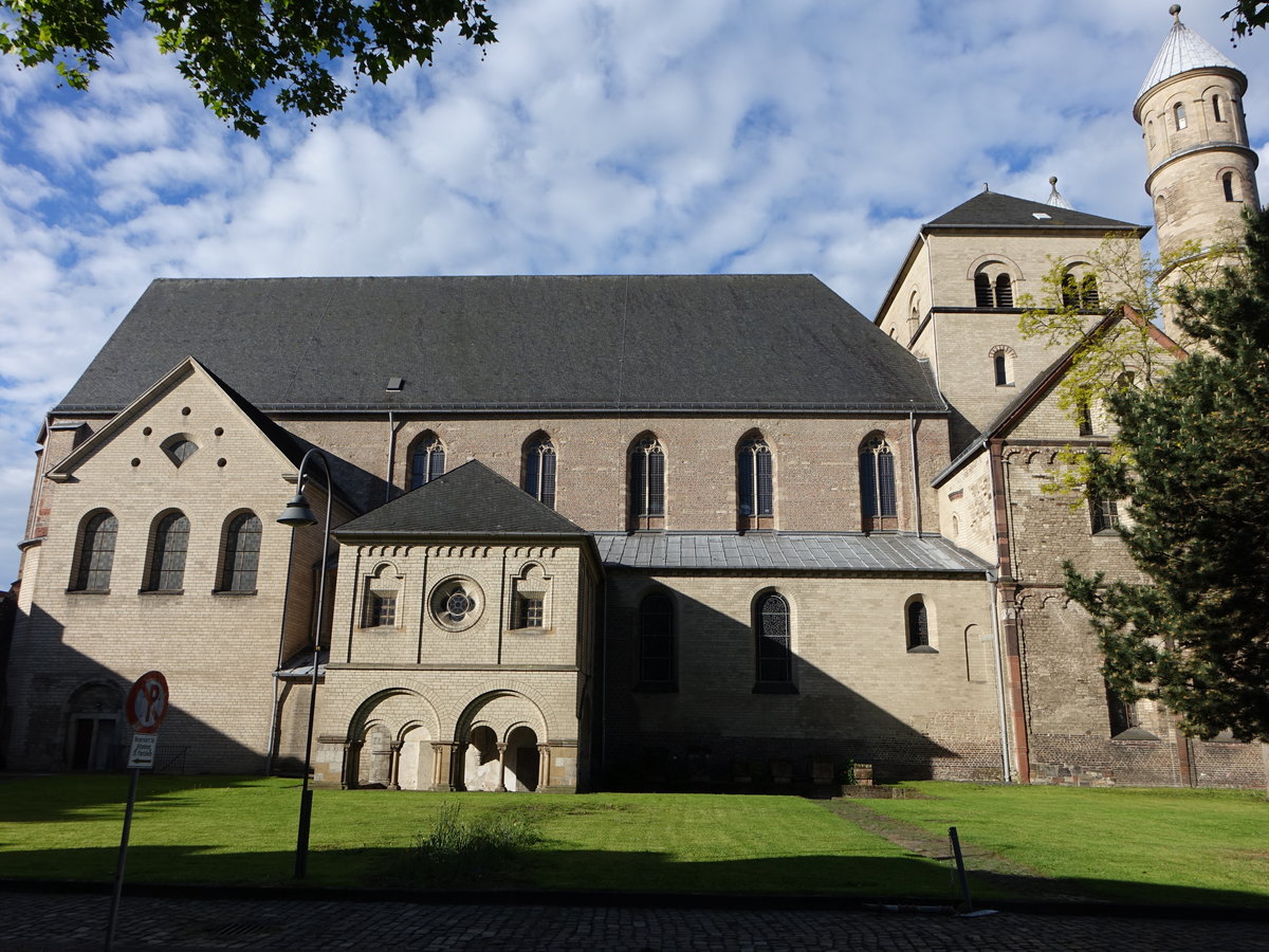 Kln, Stiftskirche St. Pantaleon, erbaut ab 980, barockisiert ab 1618 (12.05.2017)