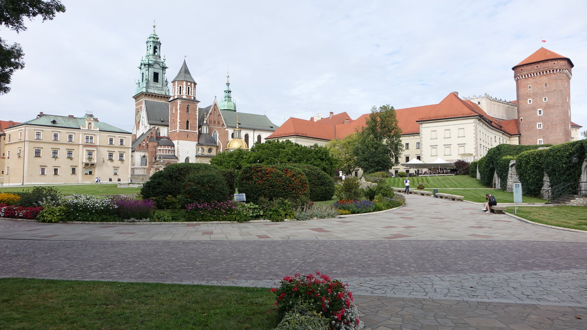 Krakau, Innenhof der Wawel Burg mit Kathedrale St. Wenzel und Schloss (04.09.2020)
