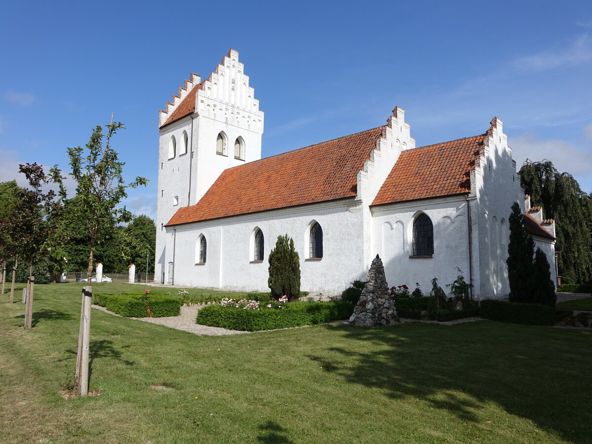 Krogstrup, evangelische Kirche, erbaut im 12. Jahrhundert (20.07.2021)