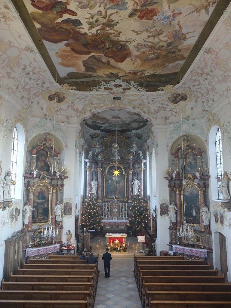 Krumbach, Innenraum der St. Michael Kirche, Fresken von Franz Martin Kuen (27.12.2015)
