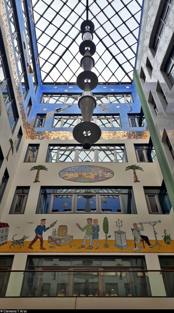 Kunst im Specks Hof (Lichthof B), Leipzigs Geschftshaus mit der ltesten erhaltenen Ladenpassage.
(Smartphone-Aufnahme)
[22.12.2019 | 12:26 Uhr]