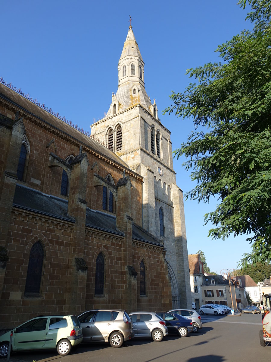 La Chatre, Saint-Germain Kirche, erbaut im 11. Jahrhundert, Kirchturm erbaut 1896 (21.09.2016)