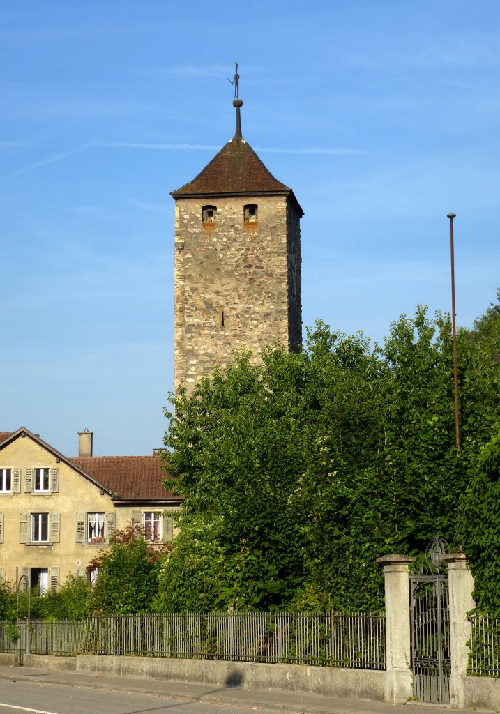 Laufenburg, ein Wachturm der ehemaligen Stadtbefestigung aus dem Mittelalter, Juli 2015