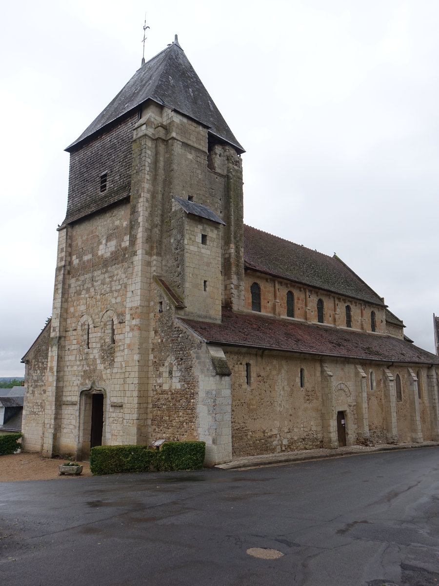 Lavardin, Kirche Saint-Genest, erbaut im 11. Jahrhundert (10.07.2017)