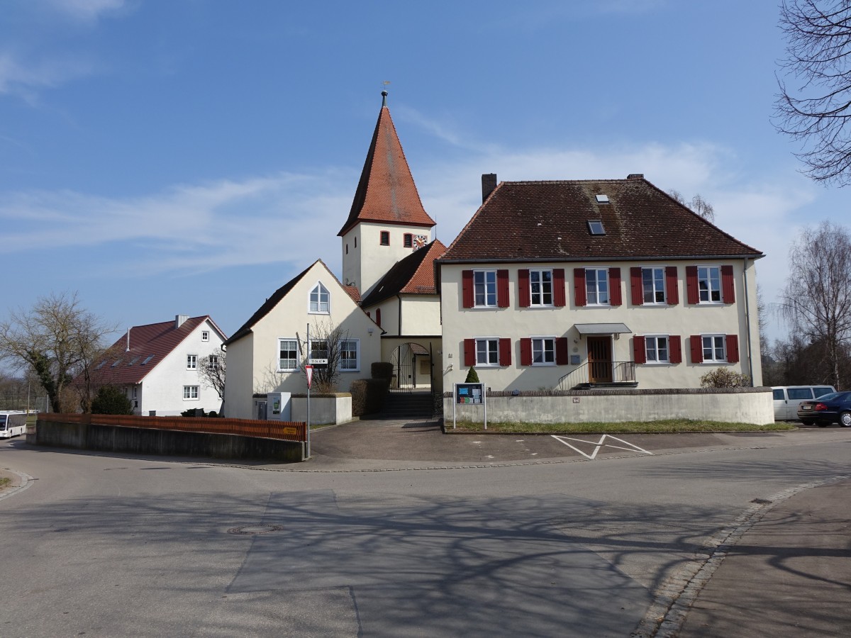 Lehmingen, Ev. St. Martin Kirche und Pfarrhaus, Kirche erbaut im 15. Jahrhundert (18.03.2015)