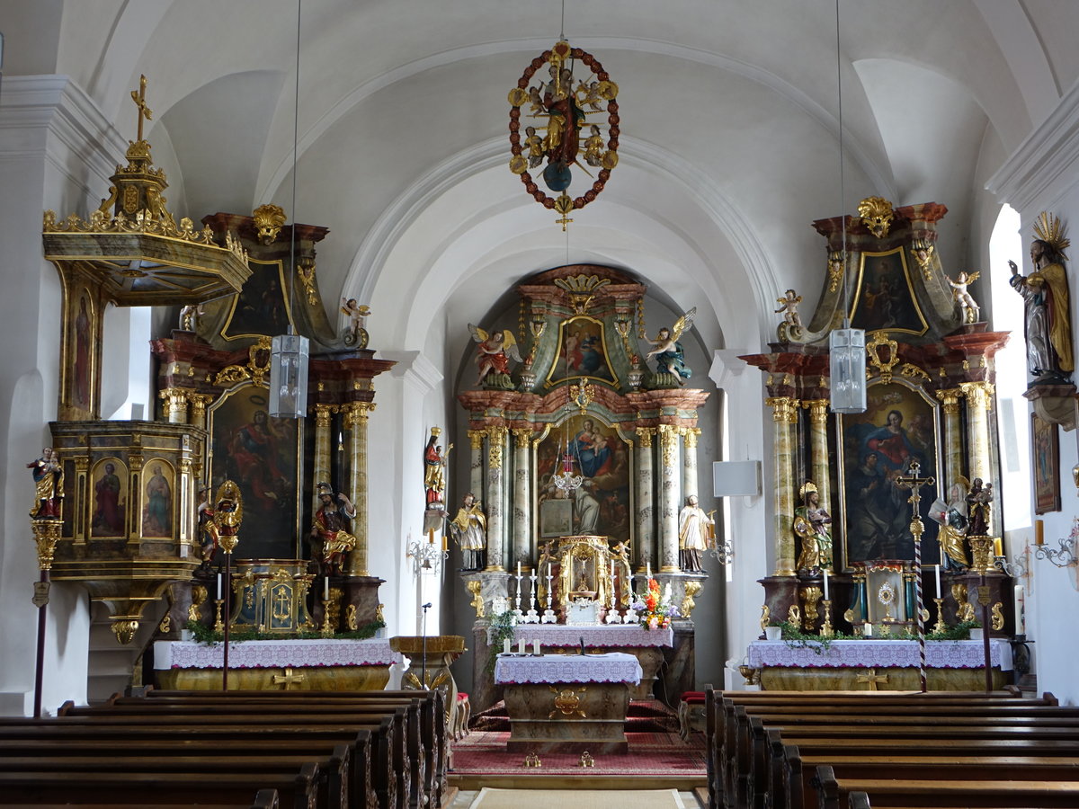 Lengenfeld, barocker Innenraum der Pfarrkirche St. Martin, Hochaltarbild von G. Asam (20.08.2017)