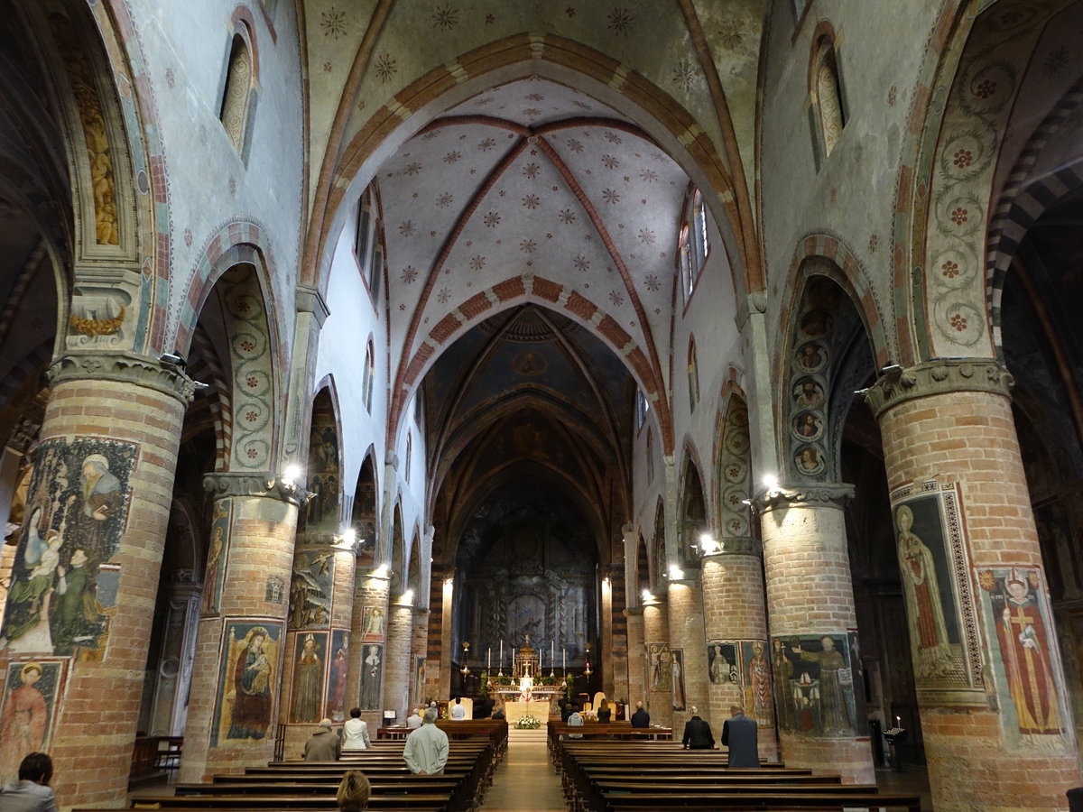 Lodi, Innenraum mit Fresken aus dem 14. Jahrhundert in der San Francesco Kirche (01.10.2018)