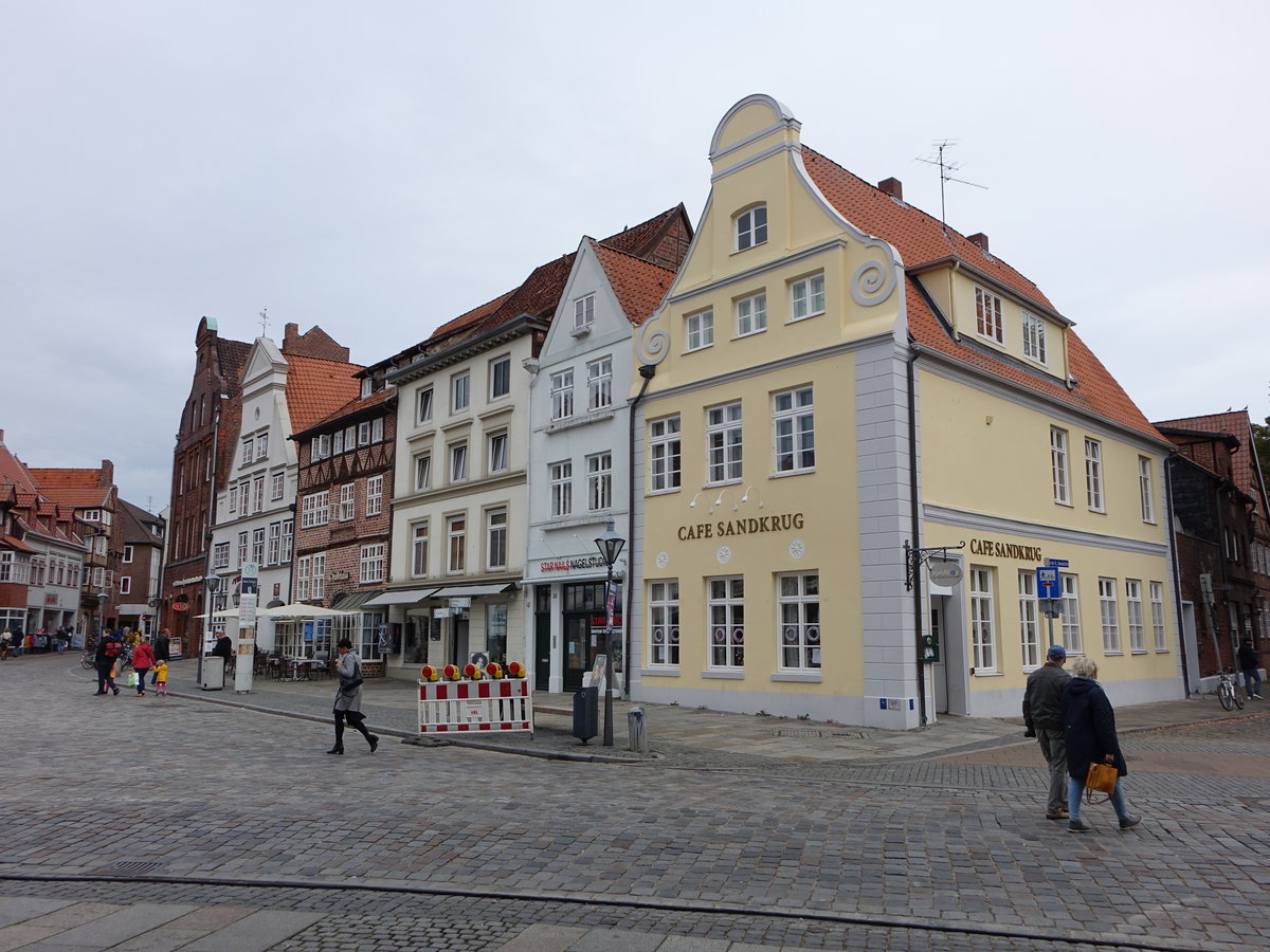 Lneburg, historische Huser am Platz Am Sande (26.09.2020)