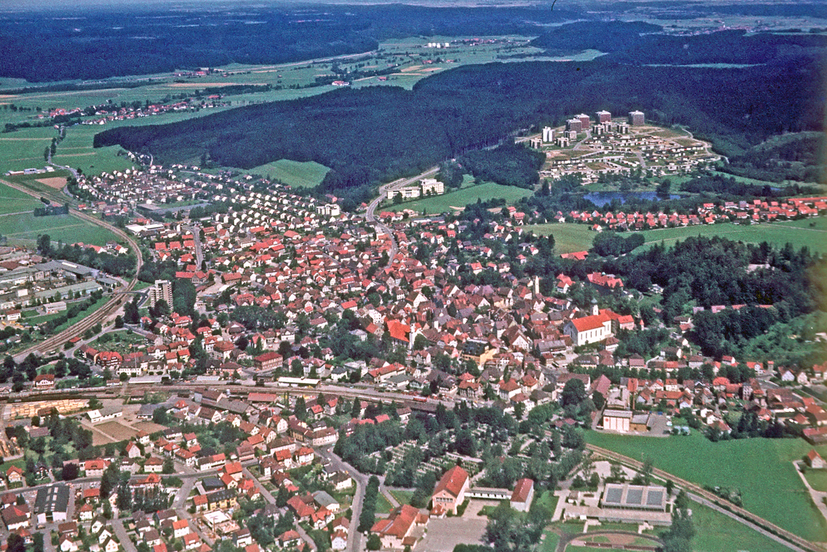 Luftaufnahme von Leutkirch/Allgu aus den 70iger Jahren. 
