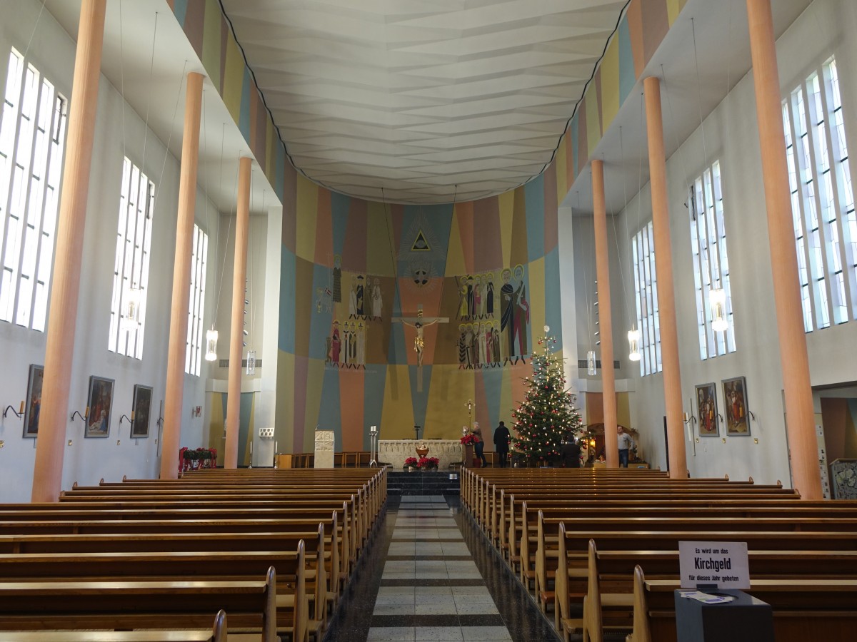 Mainburg, Pfarrkirche zu unseren lieben Frau, erbaut von Architekt Hans Beckers (26.12.2015)
