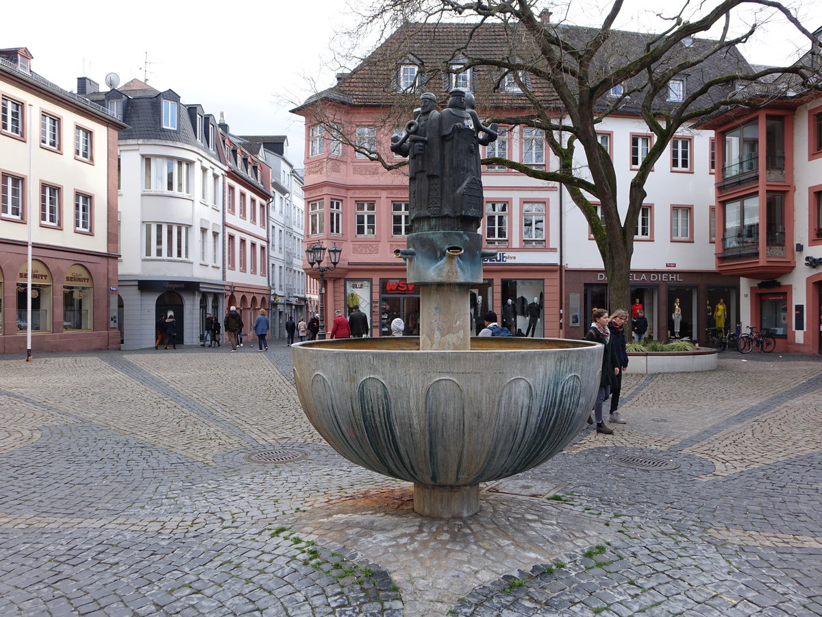 Mainz, Fnf Figuren Brunnen am Leichhofplatz (01.03.2020)