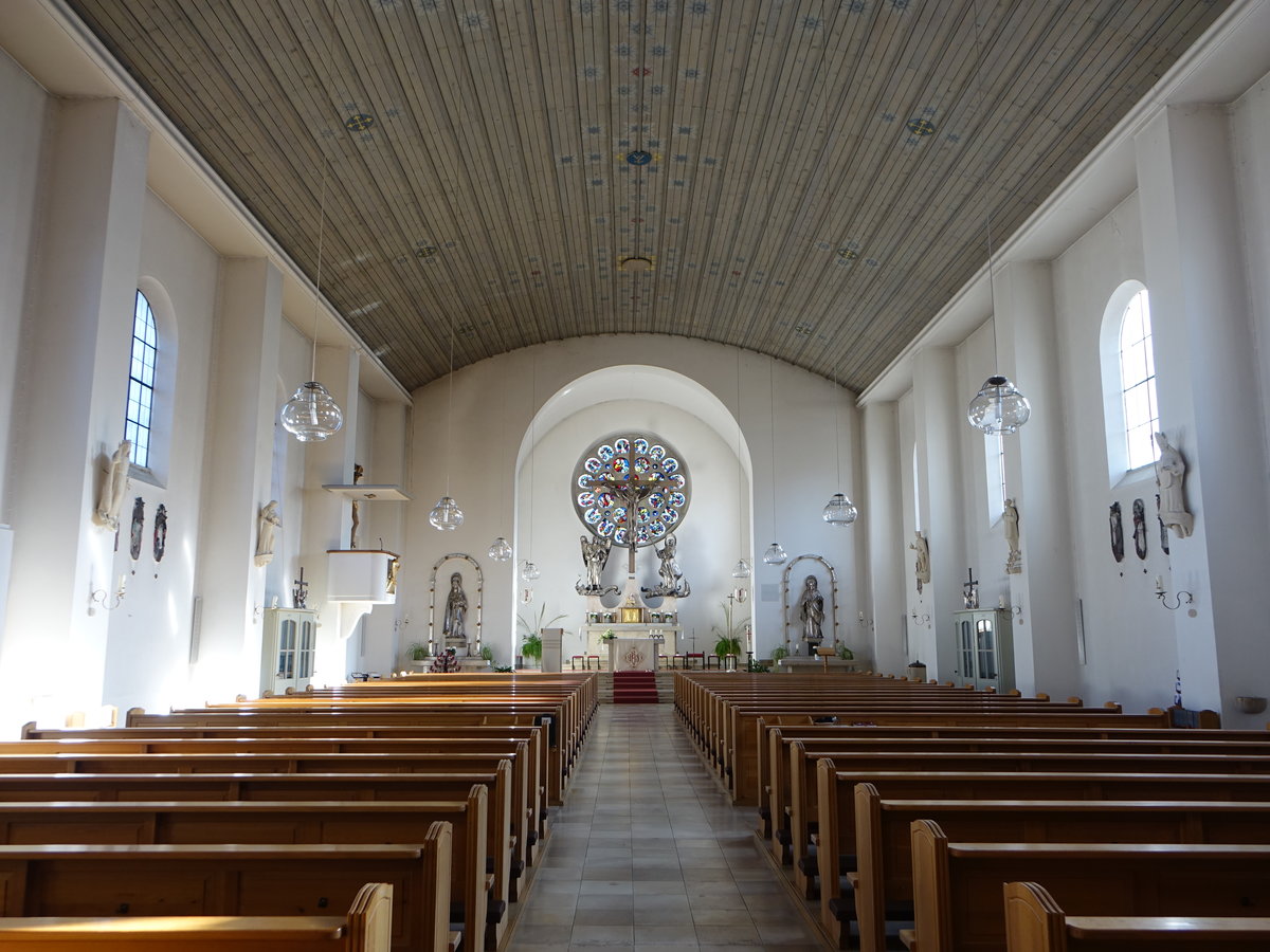 Mamming, Innenraum der St. Margaretha Kirche, Ausstattung von  Josef Henselmann und seinen Schlern (21.11.2016)