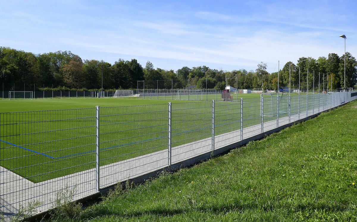 March-Neuershausen, der Matthias Ginter Sportpark mit neu angelegtem Spielpltzen, Sept.2022