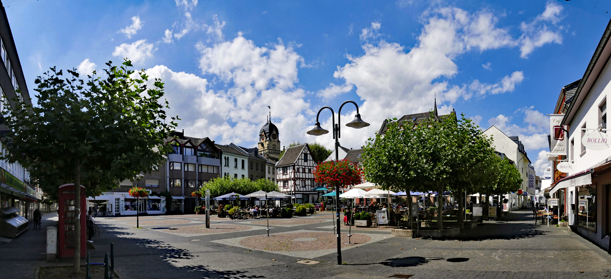 Marktplatz in Euskirchen im Sommer (Panoaufnahme) - 13.08.2017