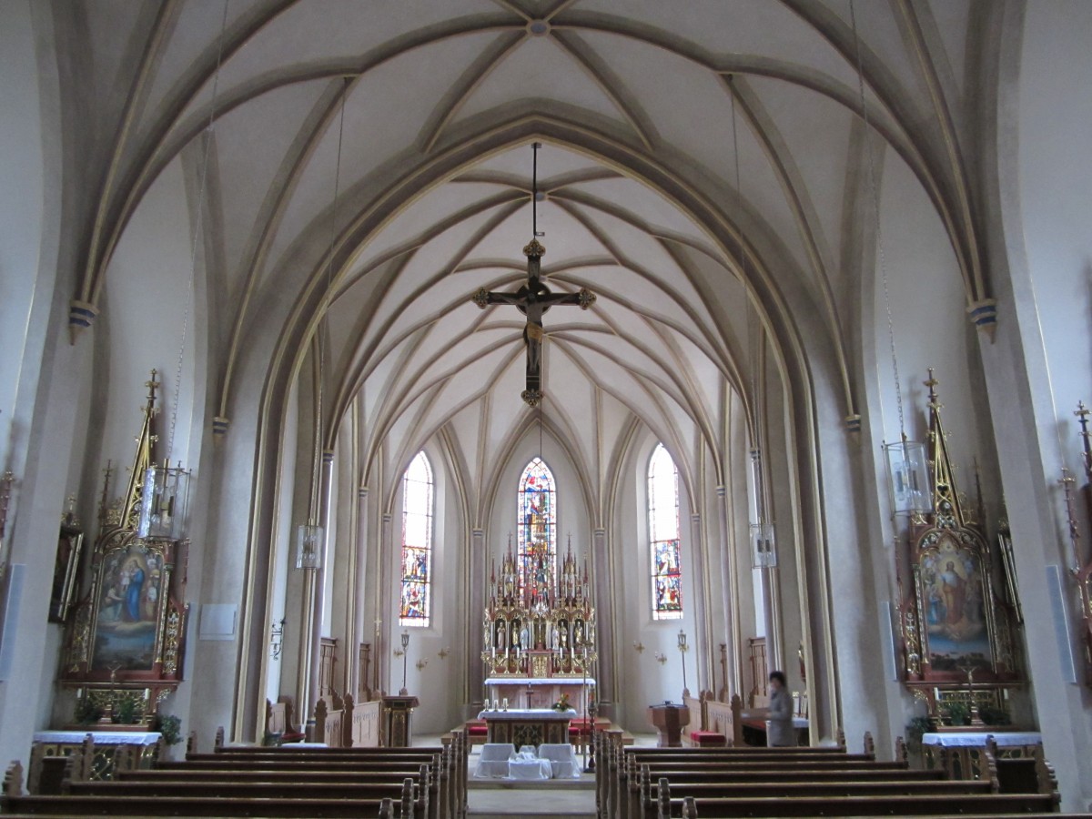 Massing, neugotische Ausstattung der St. Stephanus Kirche (02.02.2013)