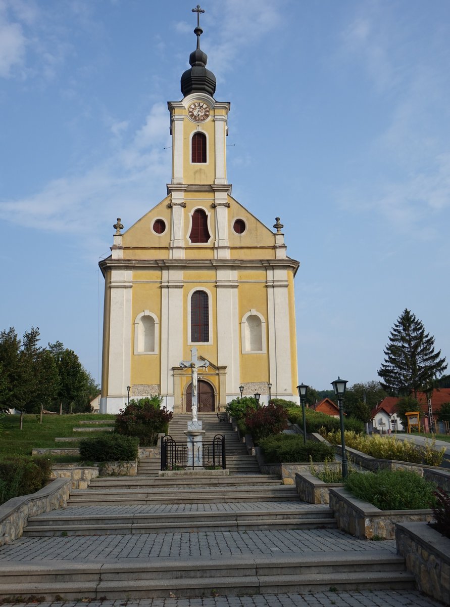 Mecseknadasd, kath. St. Stephan Kirche, erbaut ab 1723 (01.09.2018)