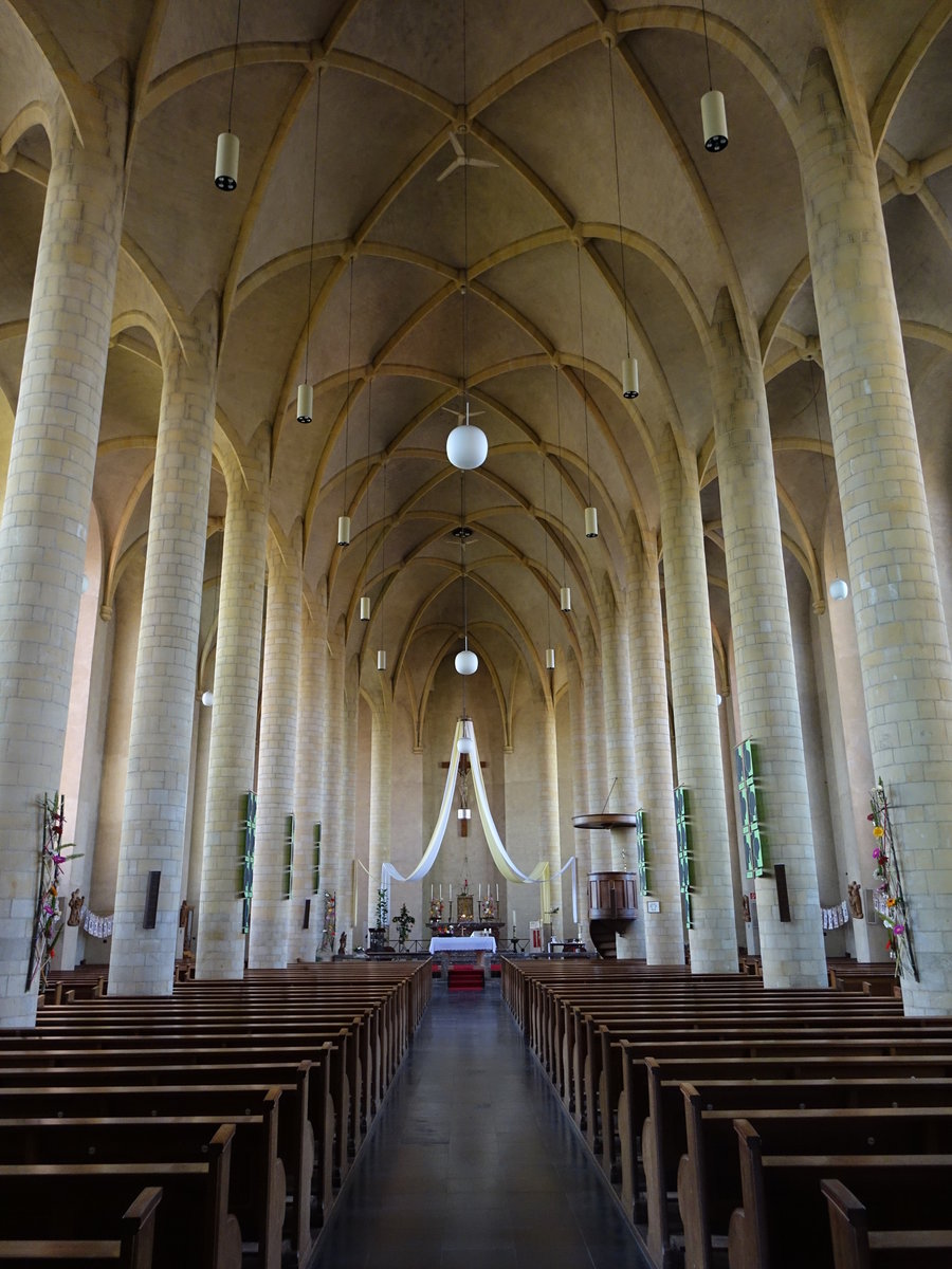 Meijel, Innenraum der St. Nicolas Kirche (06.05.2016)
