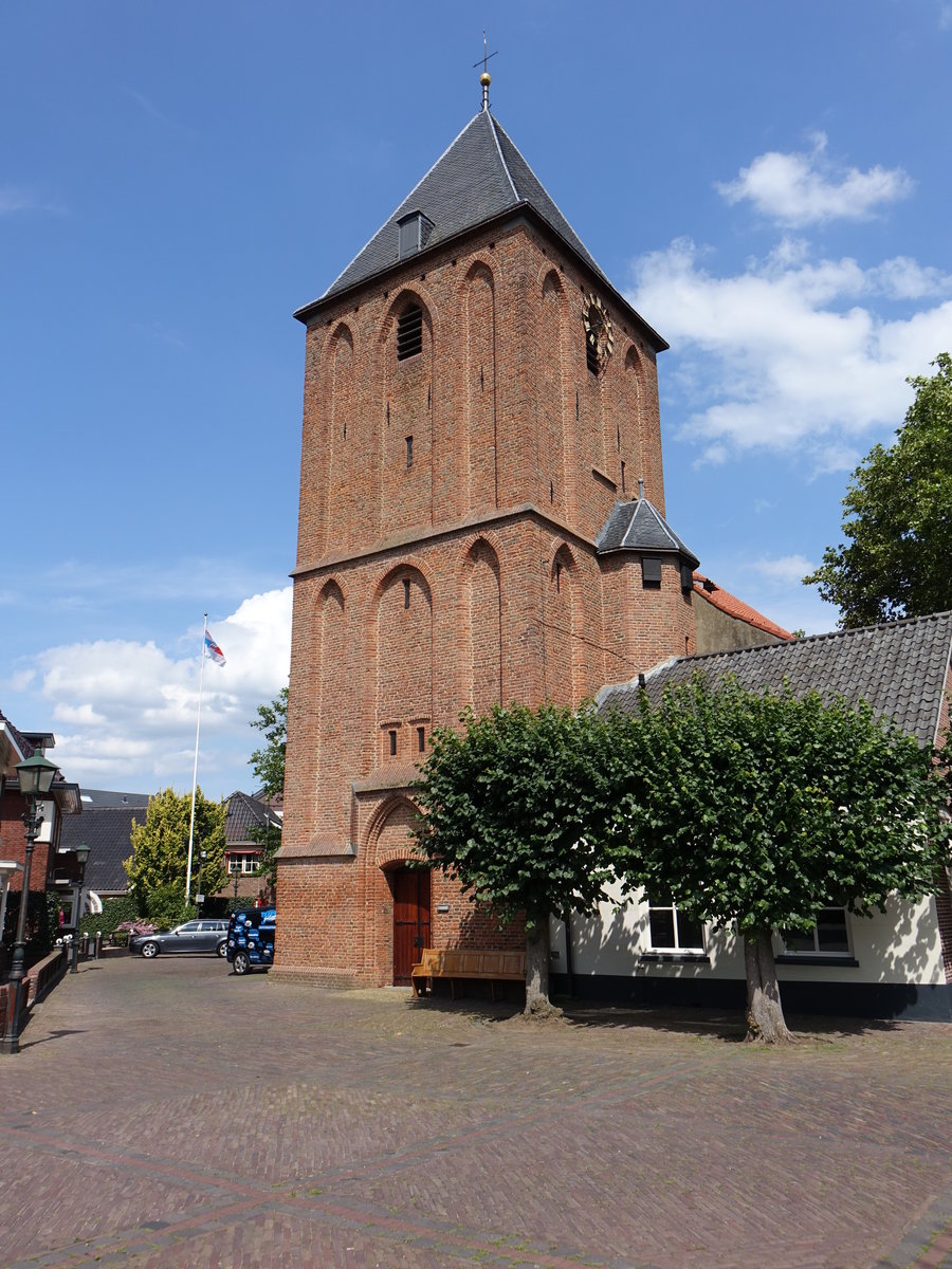 Merkelo, Niederl. - Ref. Kirche, erbaut 1840 als schlichter Backsteinbau (22.07.2017)