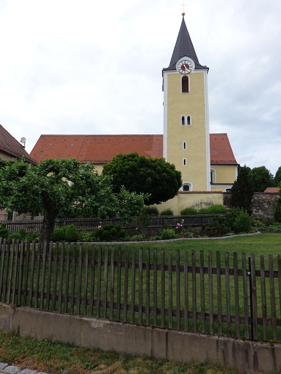 Michldorf, gotische kath. Pfarrkirche St. Ulrich, Umbau 1703 (04.06.2017)
