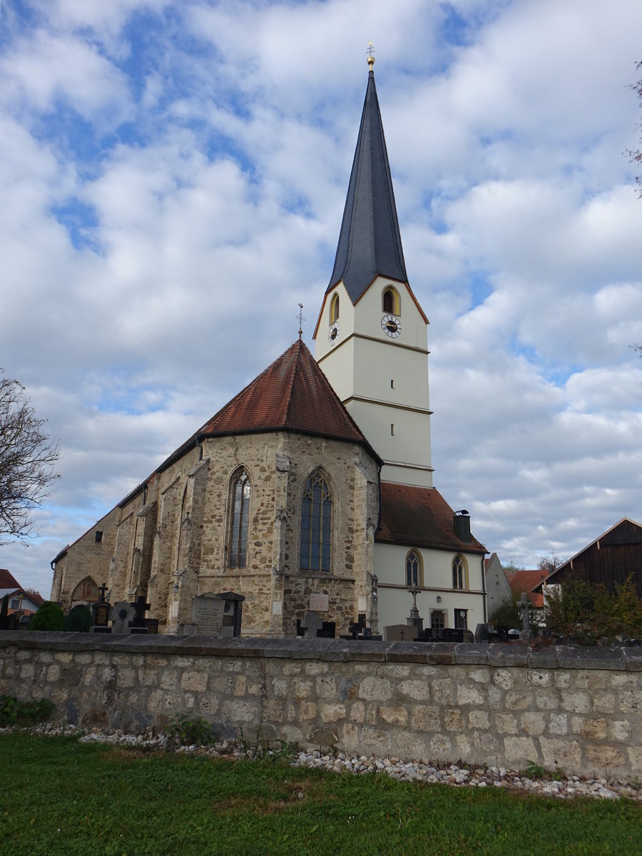 Mittich, sptgotische Pfarrkirche Maria Himmelfahrt, erbaut bis 1490 (21.10.2018)