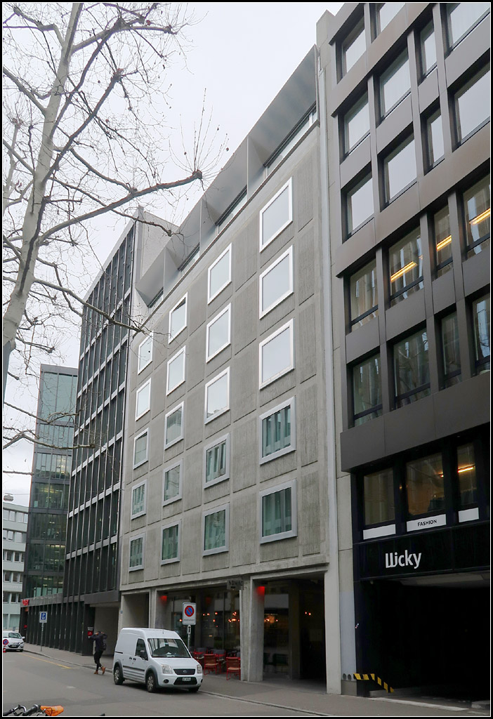 Moderne Architektur in Basel -

Ein Apartmenthaus aus den 1950iger Jahren wurde von Buchner Brndler zu einem Hotel umgebaut, Fertigstellung 2015.

08.03.2019 (M)