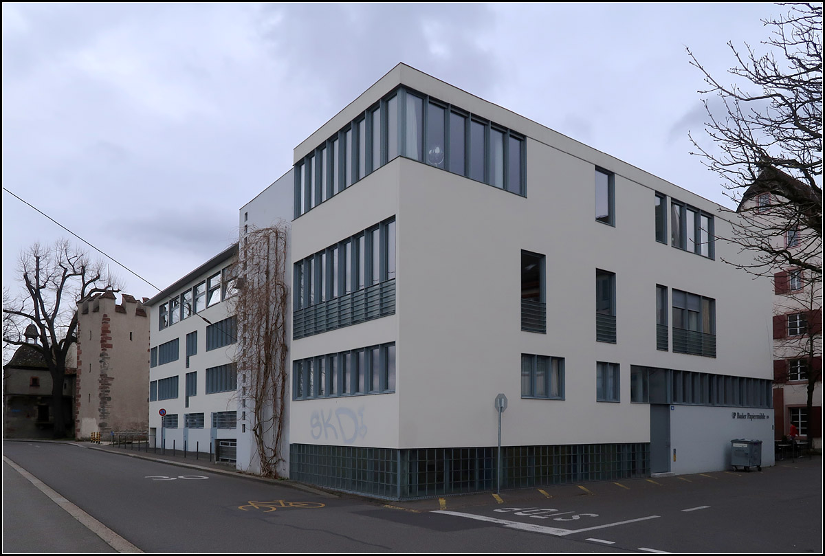 Moderne Architektur in Basel -

Wohnhuser St. Alban-Tal von Diener & Diener, Fertigstellung 1986.

08.03.2019 (M)