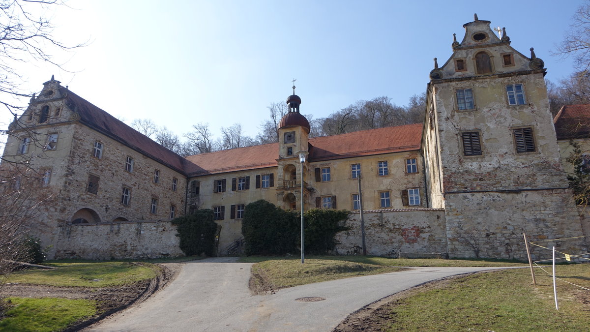 Mnchshofen, Renaissance Schloss, erbaut im 16. Jahrhundert (25.03.2018)